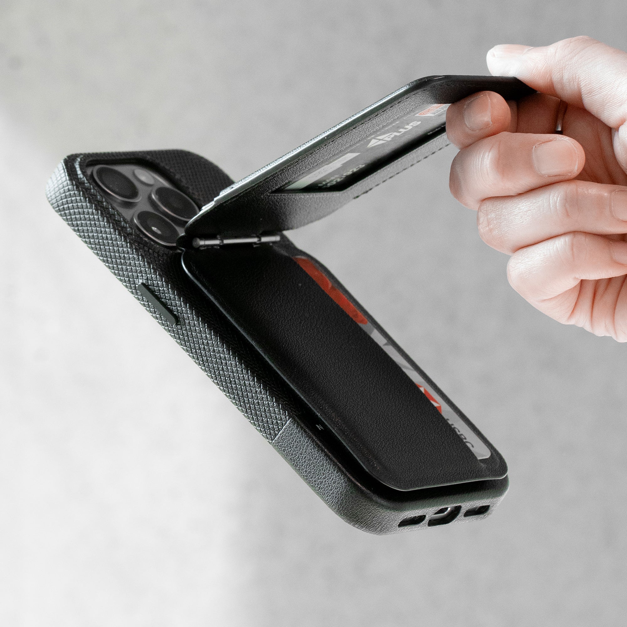 Active Wallet Stand | Magnetic