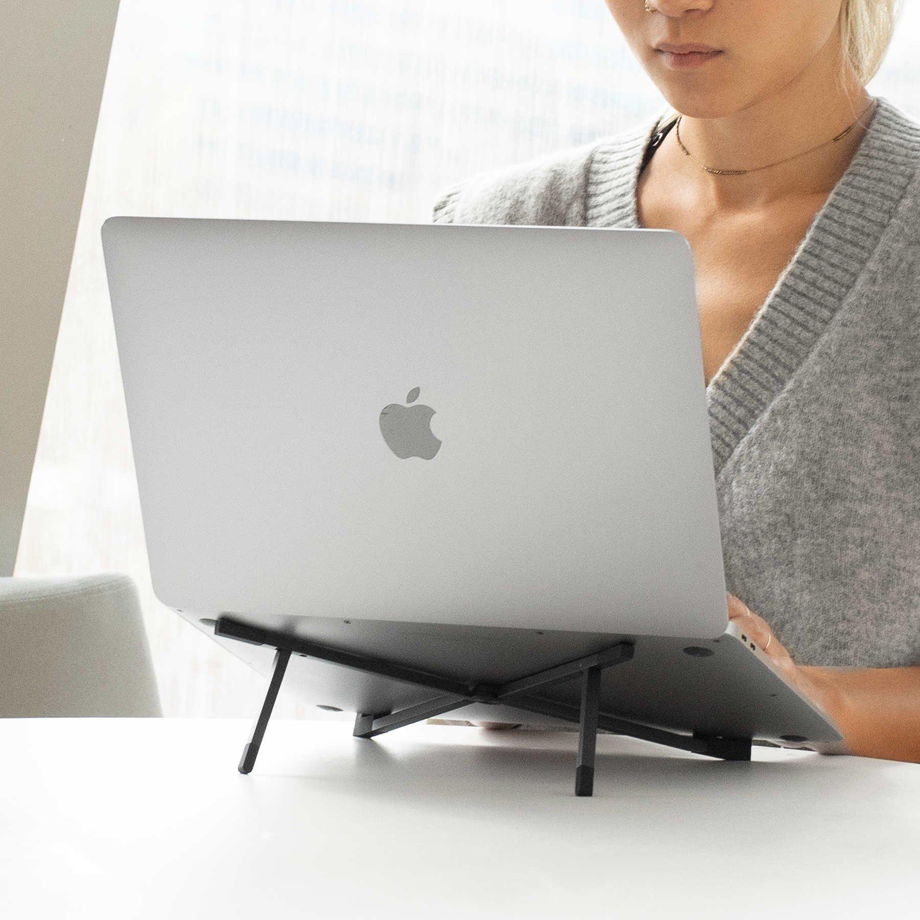 Novodio Portable Stand - Support pliable pour MacBook Pro & ordinateur  portable - Support MacBook - Novodio